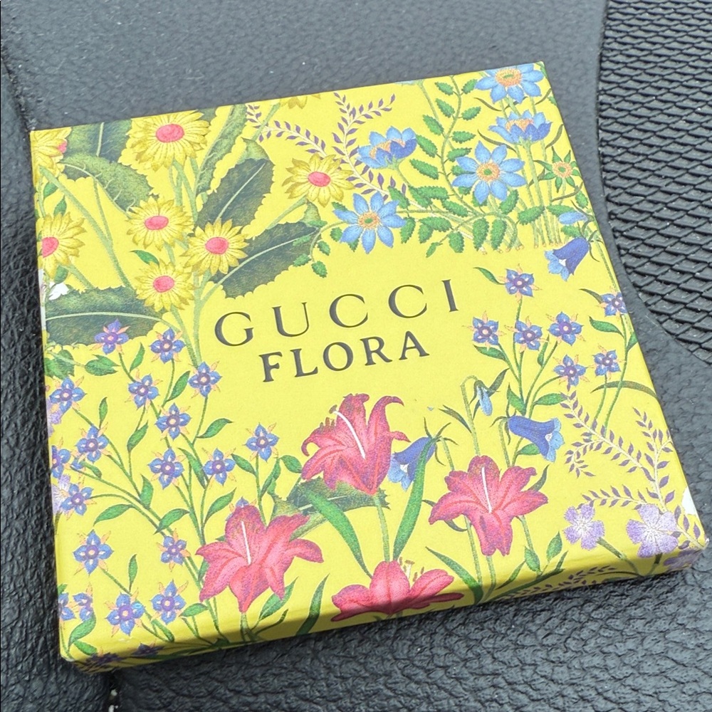 Gucci Flora Aroma Stone with Yellow ribbon - 2 pieces